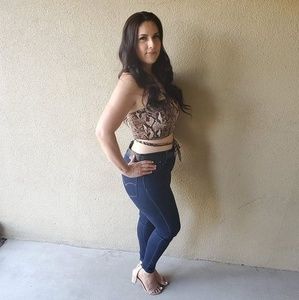 Meet your Posher, Arely